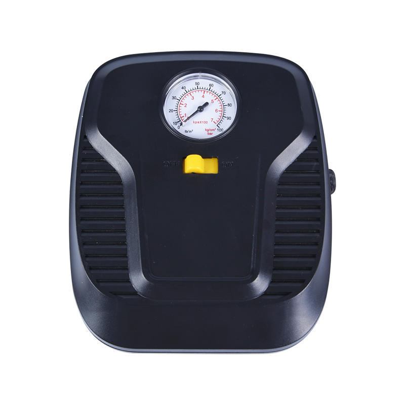 Pompa de aer a vehiculului HC626 poate fi utilizată pentru umflarea mașinilor, baschetului, bicicletelor